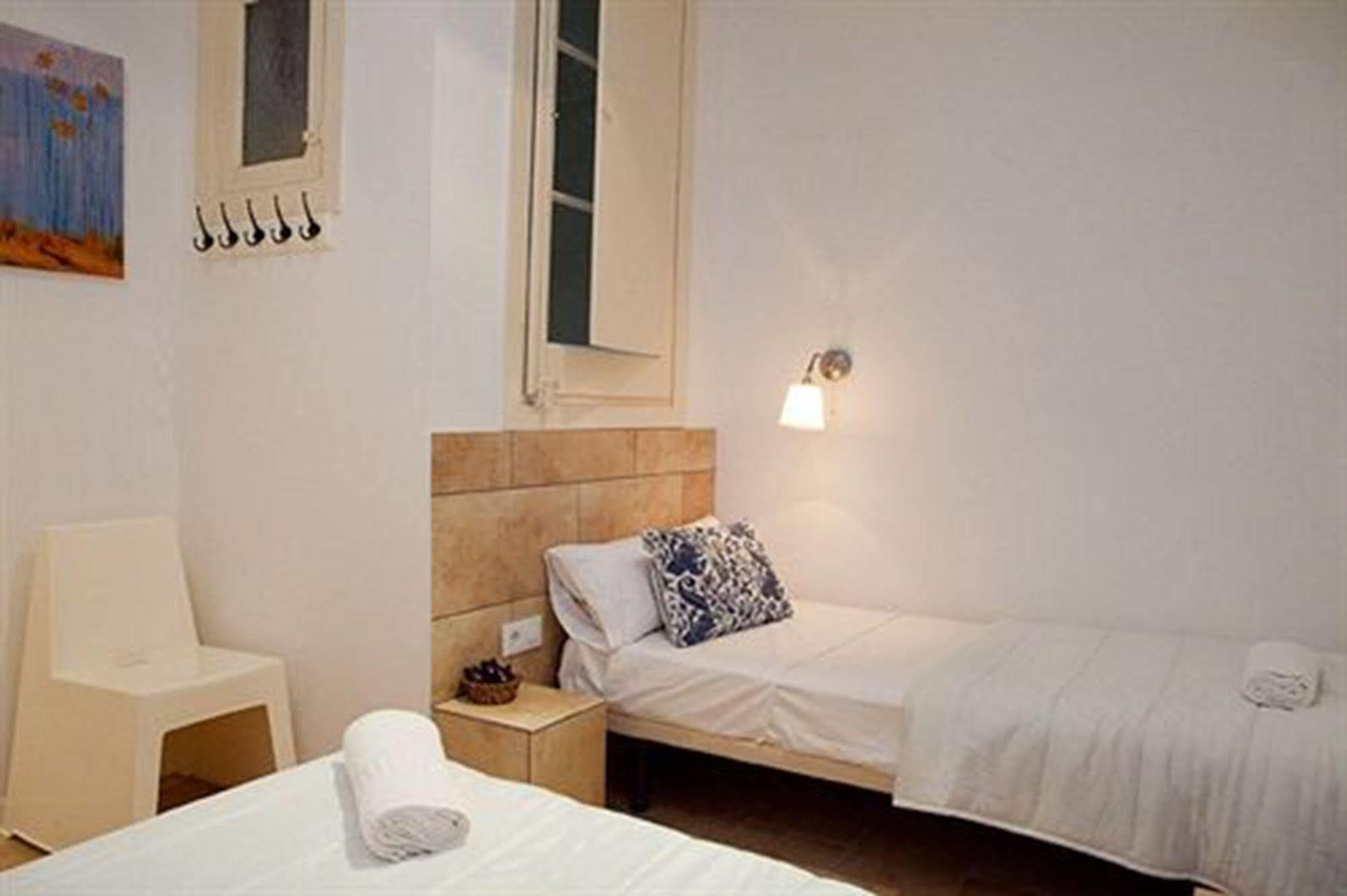 Hostal Martinval Barcelona Zewnętrze zdjęcie